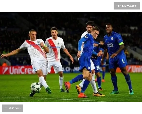 通讯：暴雨中的坚守，记录欧冠比赛日安保、医护与志愿者的工作